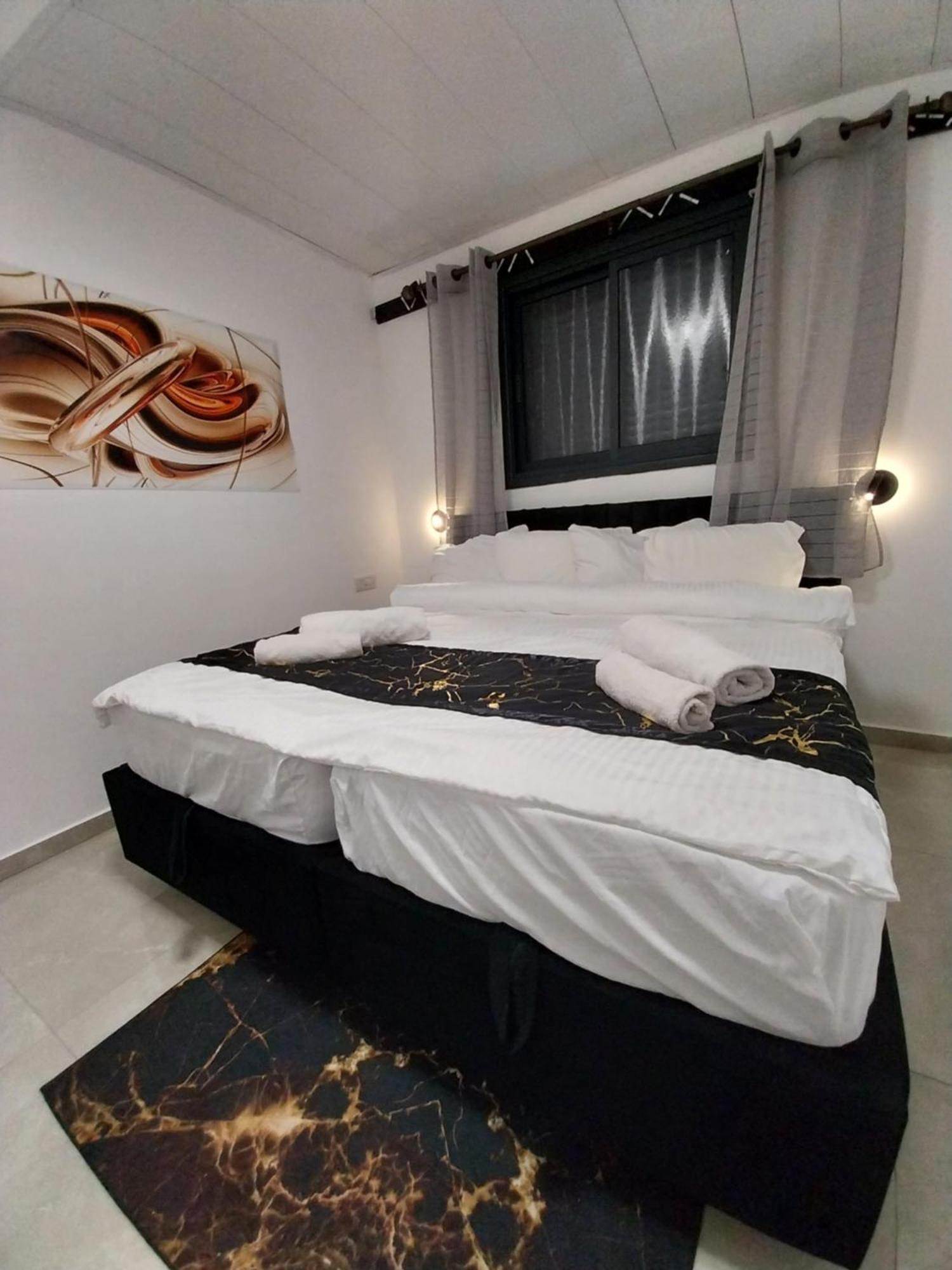 שירת דבורה בבני ברק Apartment Giv'at Shemu'el ภายนอก รูปภาพ