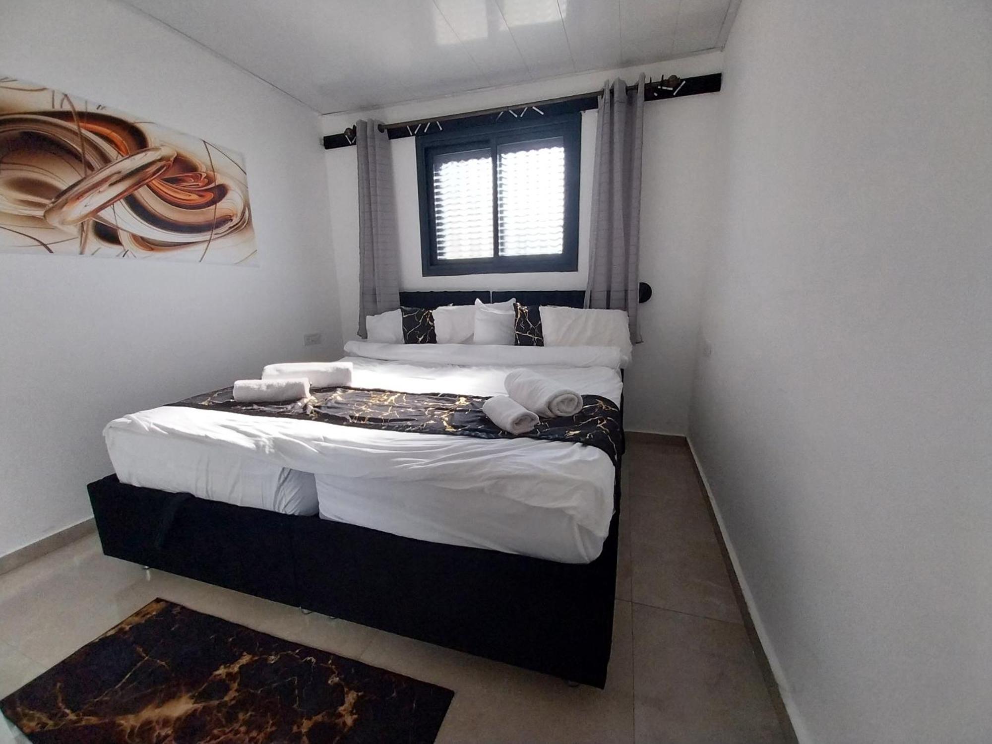שירת דבורה בבני ברק Apartment Giv'at Shemu'el ภายนอก รูปภาพ
